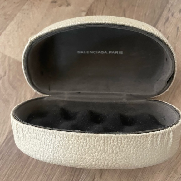 (Sold) BALENCIAGA PARIS BLACK SUNGLASSES BAL0137/S - Picture 9 of 12